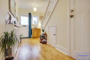 Picture #5 of Property #1676128641 in The Avenue,  Bournemouth BH9 2UT