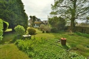 Picture #20 of Property #1678611741 in Dullar Lane, Sturminster Marshall BH21 4AD
