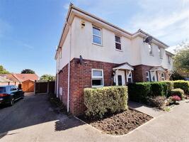 Picture #0 of Property #1678821141 in Ringwood Road, Poole BH12 4LT