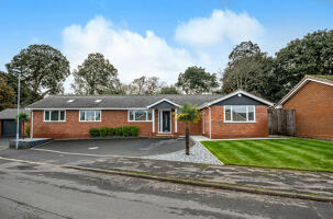 Picture #5 of Property #1680188241 in Smugglers Wood Road, Christchurch BH23 4PL