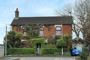 Picture #0 of Property #1682431641 in Cromwell Road, Parkstone, Poole BH12 2NW