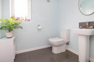 Picture #8 of Property #1683372741 in Old Calmore SO40 2AX