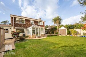 Picture #2 of Property #1684351641 in Grosvenor Close, Ashley Heath, Ringwood BH24 2HG