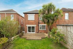 Picture #0 of Property #1688054541 in Ensbury Park Road, Bournemouth BH9 2SL