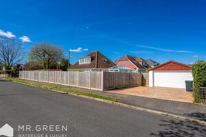Picture #21 of Property #1689642741 in Cross Ways, Christchurch BH23 2PH