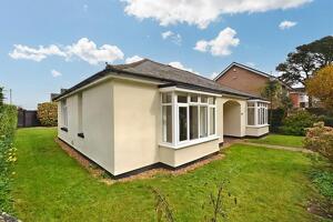 Picture #15 of Property #1693192641 in Corfe Mullen BH21 3QL