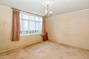 Picture #4 of Property #1694981541 in The Broadway, Northbourne, Bournemouth BH10 7EX