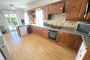 Picture #9 of Property #1695168531 in Lulworth Crescent, Hamworthy, Poole BH15 4DL