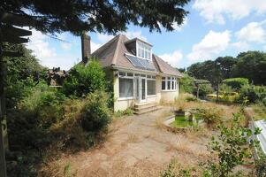 Picture #0 of Property #1695922731 in Constitution Hill Road, Lower Parkstone, Poole BH14 0QB