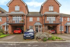 Picture #0 of Property #1699427541 in Admiralty Way, Marchwood, Southampton SO40 4AG