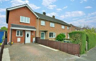 Picture #0 of Property #1704441741 in Barnes Crescent, Wimborne BH21 2AY