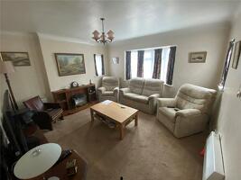Picture #1 of Property #1706572641 in Weymans Avenue, Kinson, Bournemouth BH10 7JR