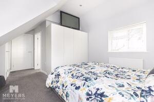 Picture #18 of Property #1707283131 in The Grove, Christchurch BH23 2HA