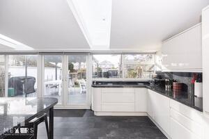 Picture #9 of Property #1707283131 in The Grove, Christchurch BH23 2HA