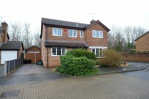 Picture #0 of Property #1720022541 in Frome Close SO40 4SL
