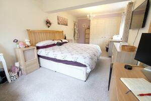 Picture #9 of Property #1720022541 in Frome Close SO40 4SL