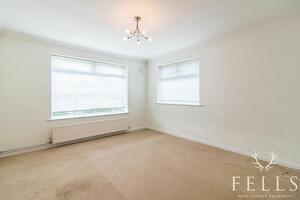 Picture #3 of Property #1722360741 in Meadow Close, Ringwood BH24 1RX