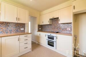 Picture #6 of Property #1722360741 in Meadow Close, Ringwood BH24 1RX