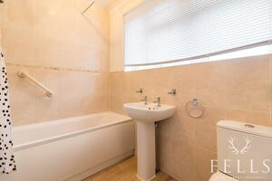 Picture #9 of Property #1722360741 in Meadow Close, Ringwood BH24 1RX