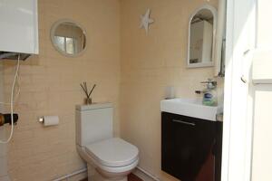 Picture #10 of Property #1724602731 in Stanpit, Christchurch BH23 3LX