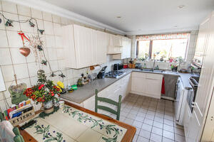 Picture #8 of Property #1726507131 in Portland Road, Bournemouth BH9 1NG