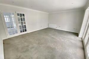 Picture #3 of Property #1730755641 in St Leonards BH24 2QX