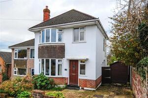 Picture #0 of Property #1735694241 in Fortescue Road, Parkstone, Poole BH12 2LH