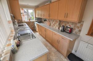 Picture #4 of Property #173637868 in Parkwood Road, Wimborne BH21 1LG