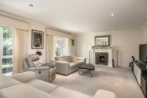 Picture #1 of Property #1743615141 in Canford Cliffs Road, Canford Cliffs, Poole BH13 7AQ