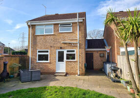 Picture #20 of Property #1746065541 in Dorland Gardens, West Totton SO40 8WR