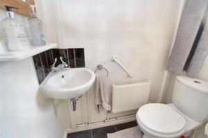 Picture #11 of Property #1746889641 in Verwood BH31 6DH