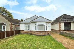 Picture #8 of Property #1750512741 in Royal Oak Road, Bournemouth BH10 5LS
