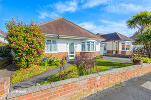 Picture #0 of Property #1750764441 in Riversdale Road, Southbourne, Bournemouth BH6 4LH