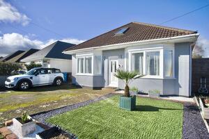 Picture #0 of Property #1757598441 in Brixey Road, Parkstone, Poole BH12 3PD
