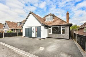 Picture #0 of Property #1759021041 in Knightwood Close, Ashurst, Southampton SO40 7FE