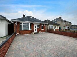 Picture #0 of Property #1765936341 in Winifred Road, Oakdale , Poole BH15 3PU