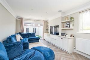 Picture #2 of Property #1766629641 in Heather Close, Throop, Bournemouth BH8 0ER