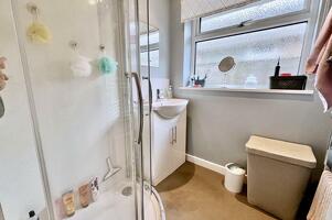 Picture #9 of Property #1771769541 in Fieldway, Ringwood BH24 1QL