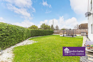 Picture #1 of Property #1773131331 in Woodford Close, Ringwood BH24 1UT