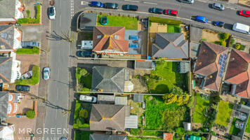 Picture #2 of Property #1773487641 in Clingan Road, Southbourne, Bournemouth BH6 5QA