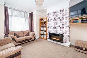 Picture #1 of Property #1779834441 in Princess Road, Swanage BH19 1JG