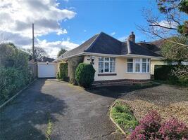 Picture #0 of Property #1781441541 in Dene Way, Ashurst, Southampton SO40 7BX
