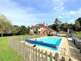 Picture #25 of Property #1794330441 in Hangersley, Ringwood BH24 3JN