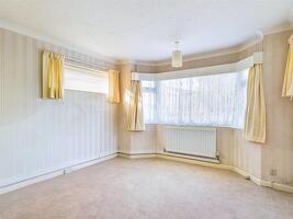 Picture #6 of Property #1794772131 in Ridgefield Gardens, Highcliffe BH23 4QG