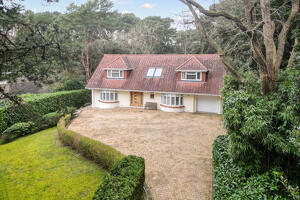 Picture #0 of Property #1795031541 in Lindsay Road, Branksome, Poole BH13 6AN