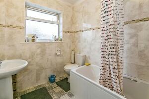 Picture #2 of Property #1795381341 in Southbourne Road, Bournemouth BH6 5NS