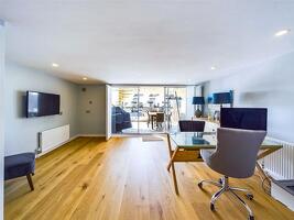 Picture #5 of Property #1796872641 in Priory Quay, Quay Road, Christchurch BH23 1DR