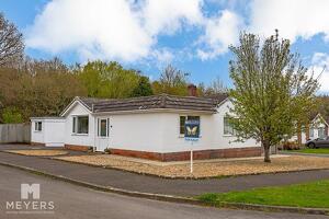 Picture #0 of Property #1802287641 in Forest View Drive, Wimborne BH21 7NX