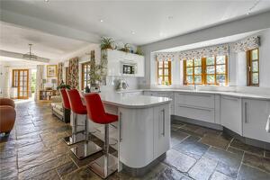 Picture #8 of Property #1802402631 in Lyndhurst Road, Burley, Ringwood BH24 4HW