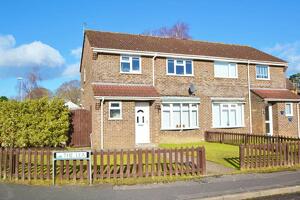 Picture #0 of Property #1803072141 in Verwood BH31 6XN